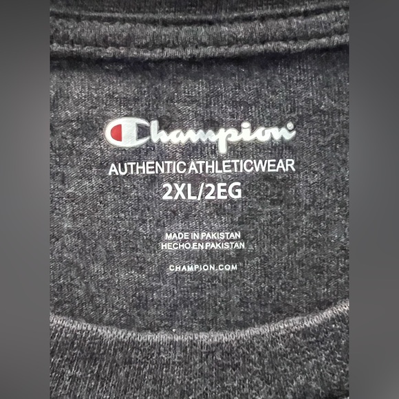 Champion Logo T Shirt Adult Size 2XL - Picture 3 of 3